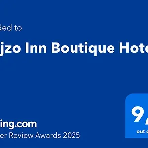 Mojzo Boutique Hostel